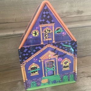 Lush Halloween tin